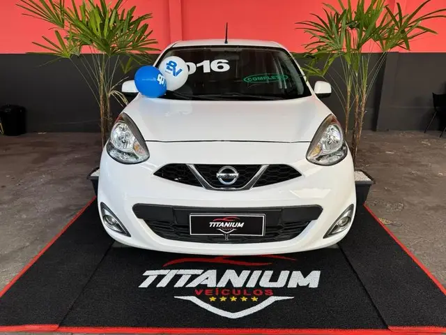 Carro Nissan March 2016 1.6 16V SV (Flex)