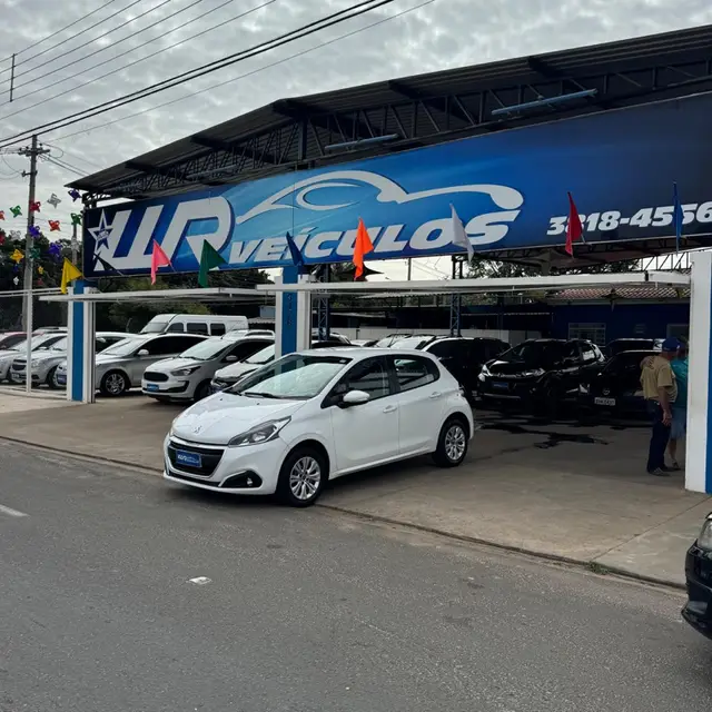 Carro Peugeot 208 2017 Active 1.2 12V (Flex)