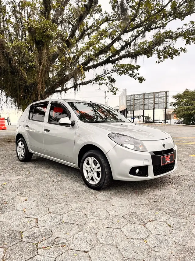Carro Renault Sandero 2014 Expression 1.0 16V (flex)