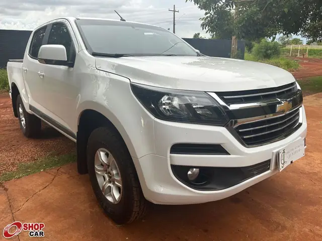 Carro Chevrolet S10 Cabine Dupla 2017 S10 2.5 ECOTEC SIDI LT 4x2 (Cabine Dupla)
