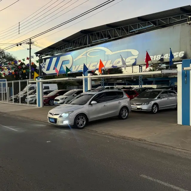 Carro Hyundai i30 CW 2011 2.0i GLS (Aut)