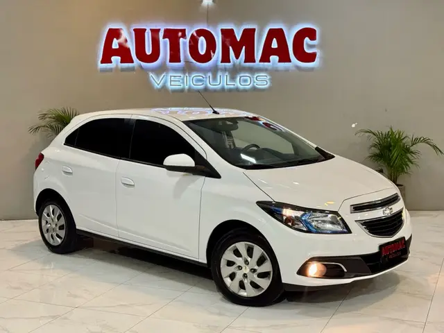 Carro Chevrolet Onix 2015 1.4 LT SPE/4