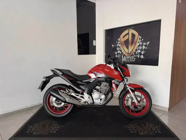Moto Honda CB 250F Twister 2021 (CBS)
