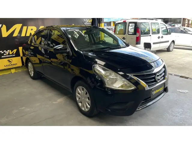Carro Nissan Versa 2017 1.0 12V (Flex)