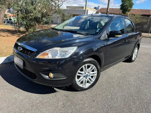 Carro Ford Focus Sedan 2013 GLX 2.0 16V (Flex) (Aut)
