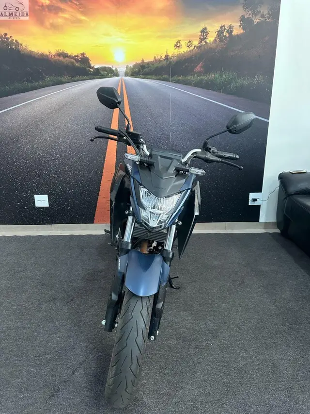 Moto Honda CB 300F Twister 2025 (ABS)