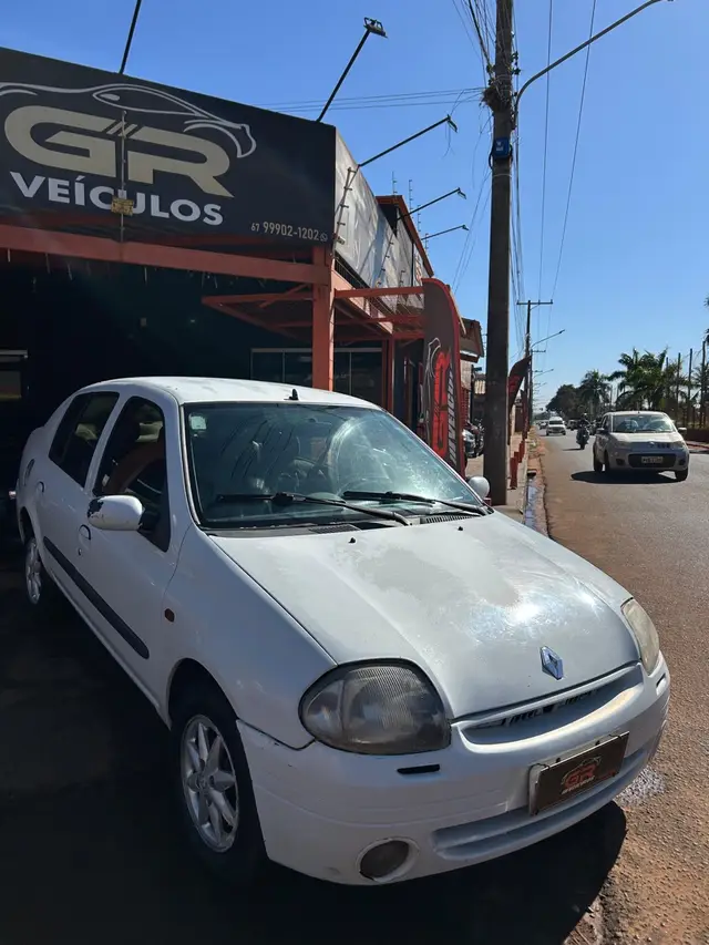 Carro Renault Clio 2002 Hatch. RT 1.0 16V