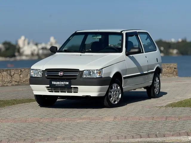 Carro Fiat Uno Mille 2013 Fire Economy 1.0 (Flex) 2p