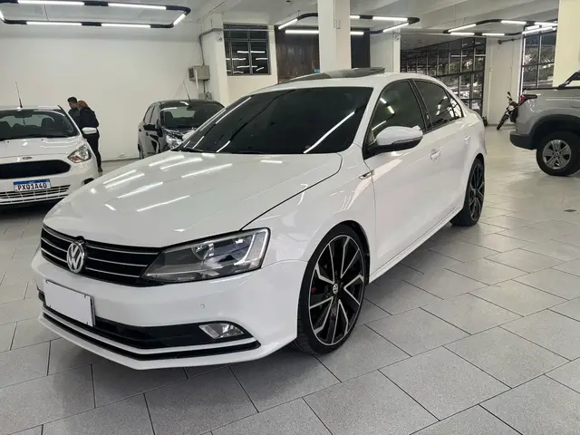 Carro Volkswagen Jetta 2015 2.0 Comfortline Tiptronic (Flex)