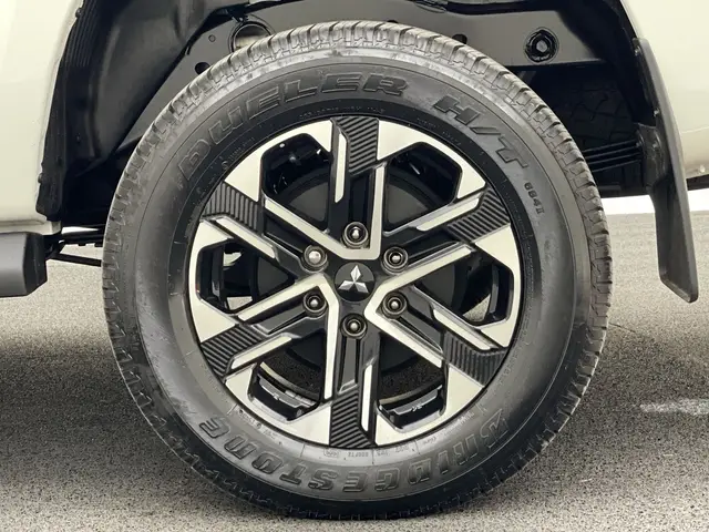 Carro Mitsubishi L200 Triton 2025 GLS 2.4 Turbo