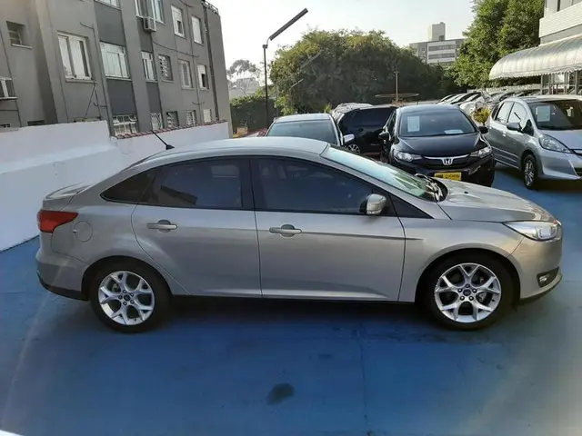 Carro Ford Focus Sedan 2019 Focus Fastback SE 2.0 PowerShift