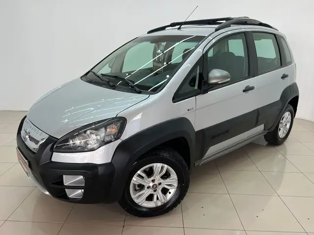 Carro Fiat Idea 2011 Adventure 1.8 16V E.TorQ (Flex)