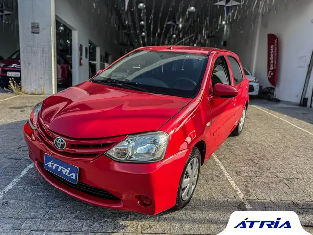 Carro Toyota Etios 2014 X 1.3 (Flex)