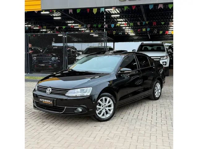 Carro Volkswagen Jetta 2014 2.0 Comfortline (Flex)