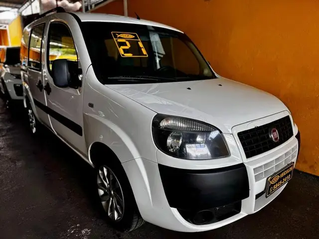 Carro Fiat Doblò 2021 Essence 1.8 16V (Flex)