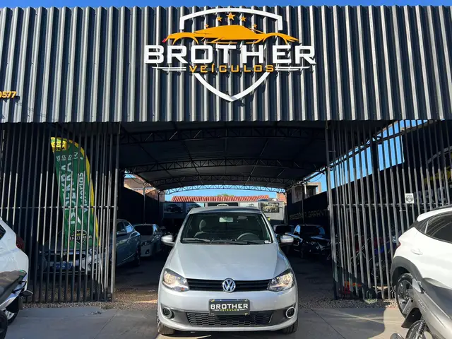 Carro Volkswagen Fox 2013 1.0 VHT (Flex) 4p