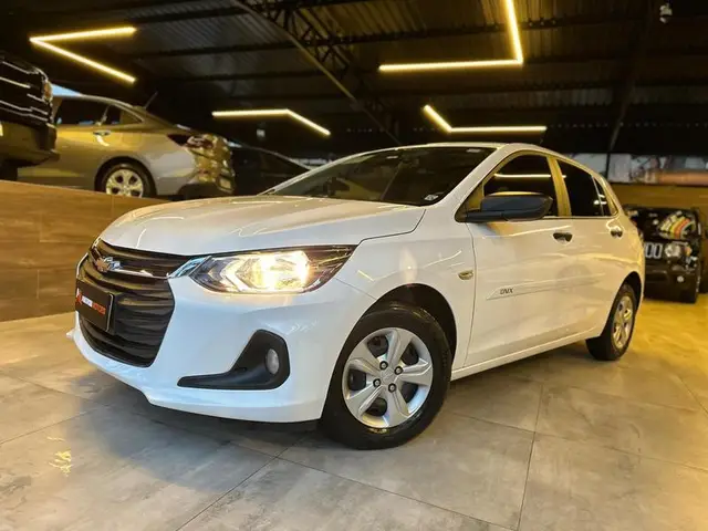 Carro Chevrolet Onix 2024 1.0