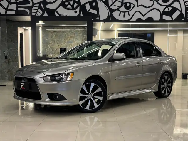 Carro Mitsubishi Lancer 2012 2.0 16V