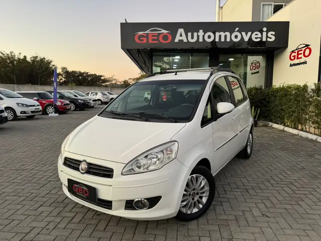 Carro Fiat Idea 2013 Essence 1.6 16V E.TorQ (Flex)
