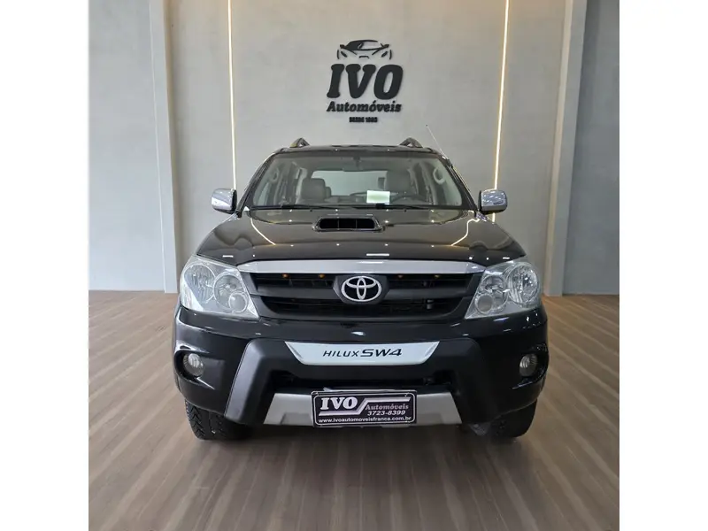 Toyota SRV 4x4 3.0 Turbo  (aut)