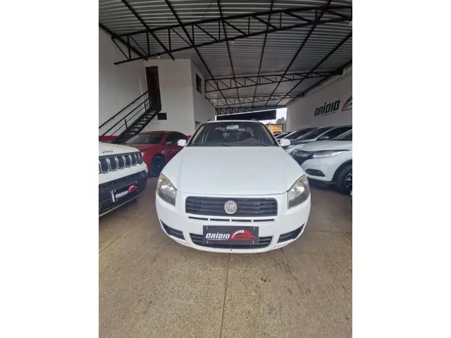 Carro Fiat Strada 2013 Working 1.4 (Flex)