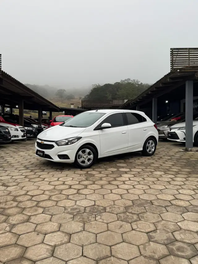 Carro Chevrolet Onix 2019 1.0 LT SPE/4