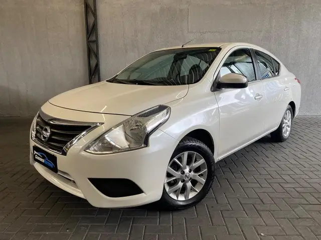 Carro Nissan Versa 2017 1.6 16V SV (Flex)