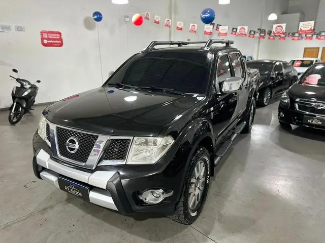 Carro Nissan Frontier 2013 SL 2.5 TD CD 4x4 (aut)