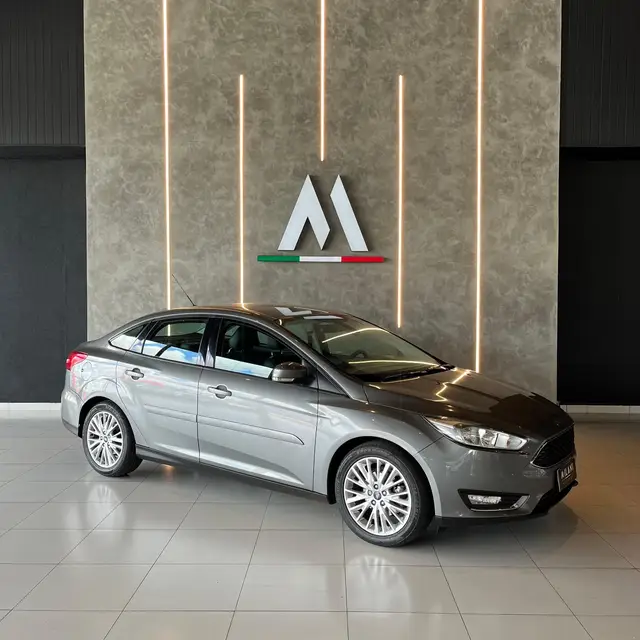 Carro Ford Focus Sedan 2016 SE 2.0 PowerShift