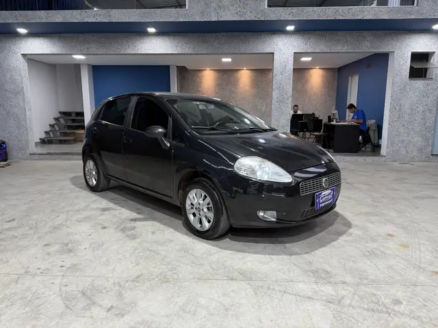 Carro Fiat Punto 2011 Essence 1.8 16V (Flex)