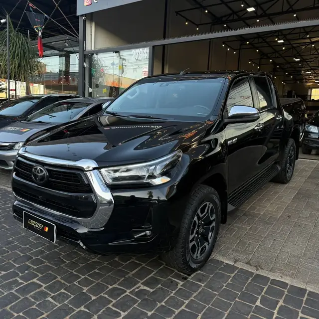 Carro Toyota Hilux Cabine Dupla 2023 SRX Limited 4x4 2.8 Diesel