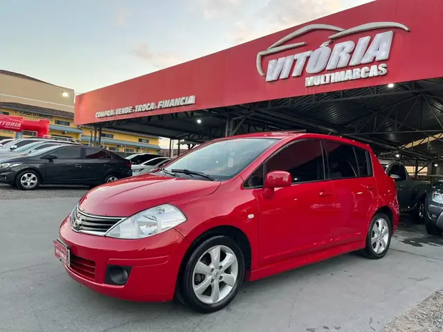 Carro Nissan Tiida 2013 SL 1.8 (flex)