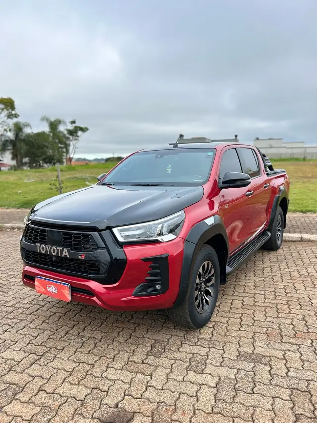 Carro Toyota Hilux Cabine Dupla 2022 GR-S 4x4 2.8 TDI Dies. Aut.
