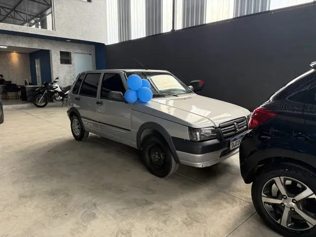 Carro Fiat Uno Mille 2013 Uno Mille Celeb/Celeb.ECON 1.0 F.Flex 4p