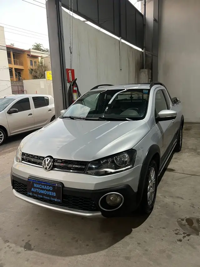 Carro Volkswagen Saveiro 2014 Cross 1.6 (Flex) (cab. estendida)