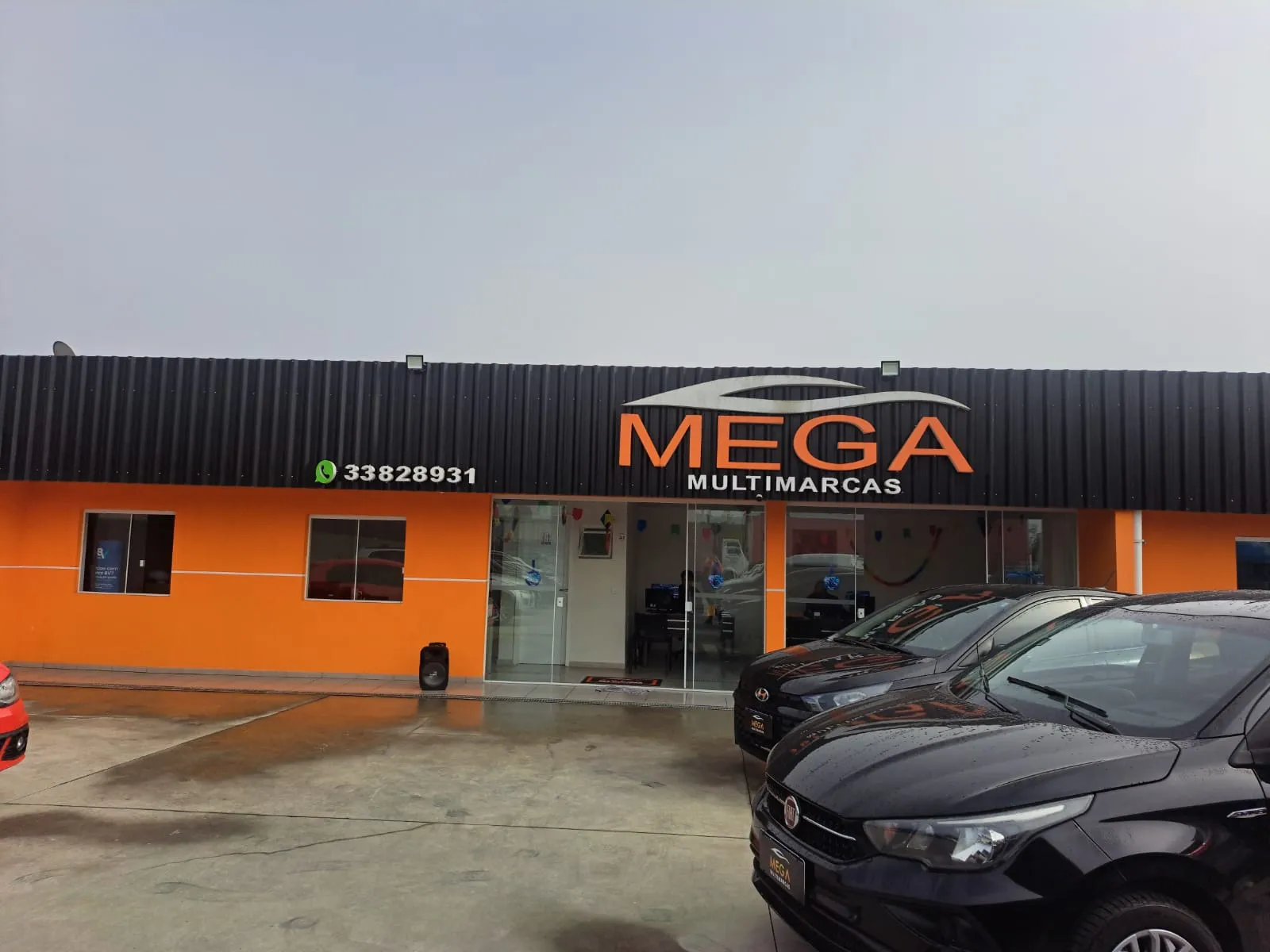 Fachada da loja Veículos à venda em MEGA CARROS MULTIMARCAS - São José dos Pinhais - PR | Mobiauto