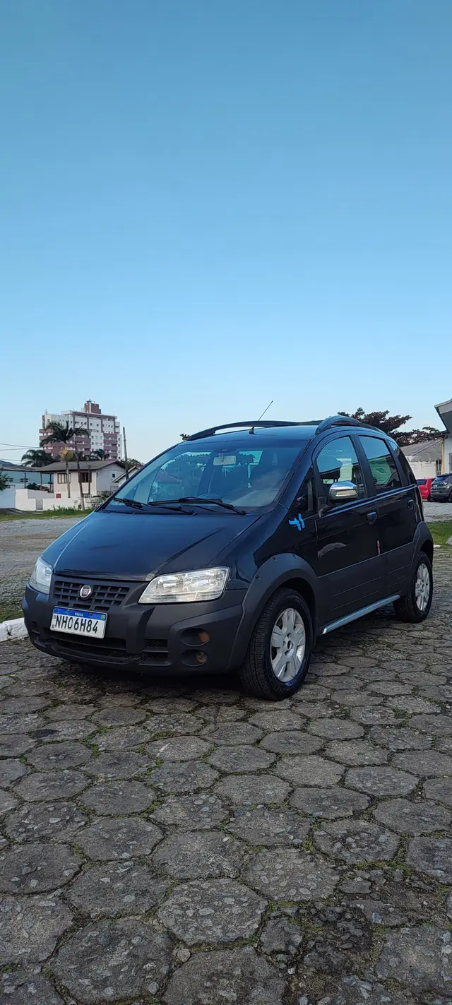 Carro Fiat Idea 2009 Adventure Locker 1.8 (Flex)