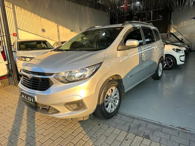 Carro Chevrolet Spin 2023 LT 1.8 (Aut.)