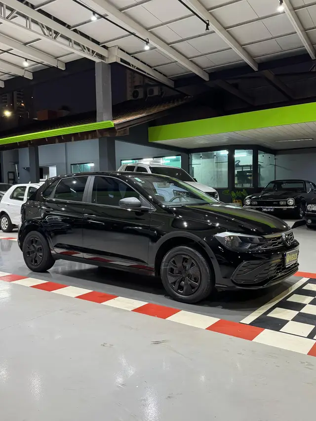 Carro Volkswagen Polo 2023 Track 1.0 Flex 12V 5p