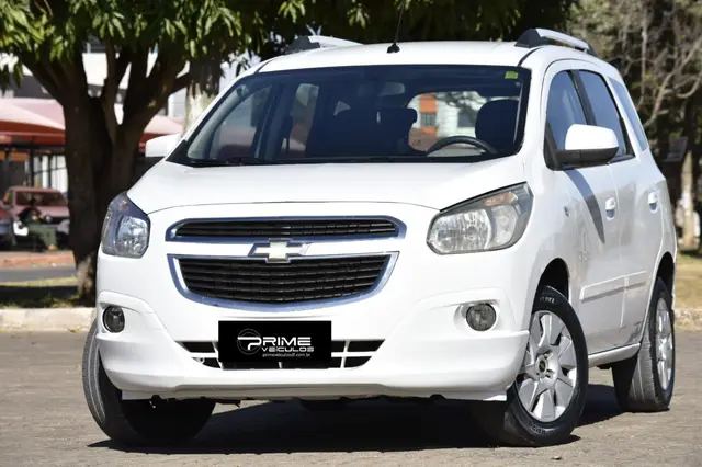 Carro Chevrolet Spin 2014 LT 5S 1.8 (Flex)