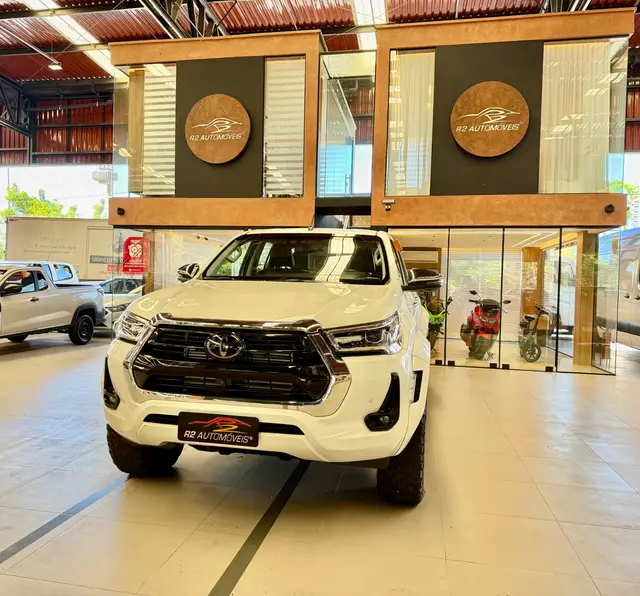 Carro Toyota Hilux Cabine Dupla 2024 SRX Plus 4x4 2.8 Diesel
