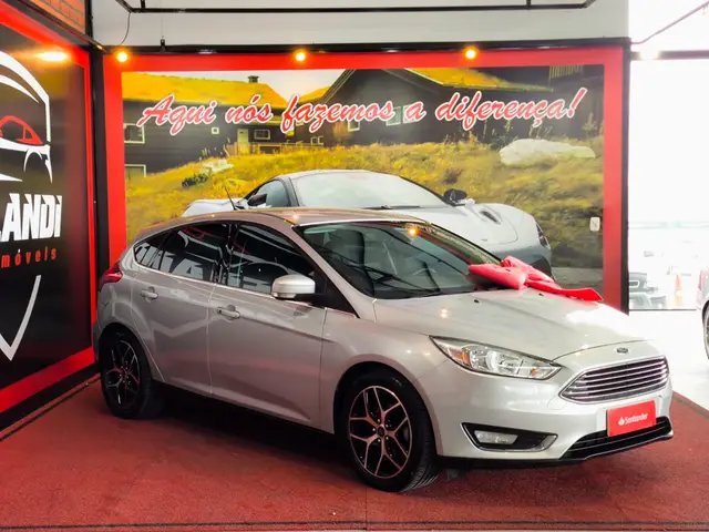 Carro Ford Focus Sedan 2016 Titanium Plus 2.0 PowerShift (Aut)