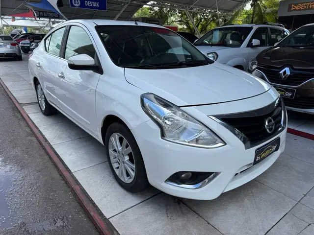 Carro Nissan Versa 2018 1.6 16V Unique CVT (Flex)