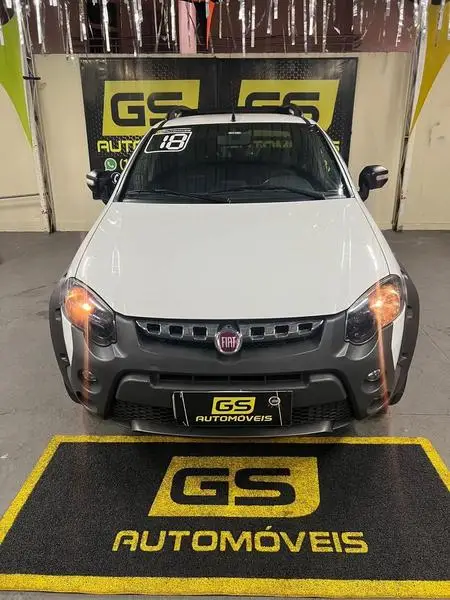 Carro Fiat Strada 2018 Adventure 1.8 16V (Flex) (Cabine Dupla)
