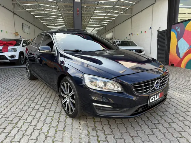 Carro Volvo S60 2017 2.0 T4 Drive-E Momentum