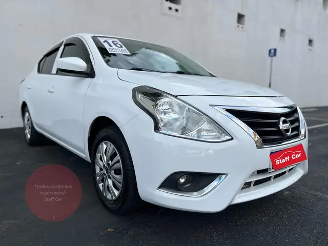 Carro Nissan Versa 2016 1.6 16V SV (Flex)