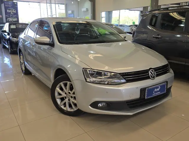 Carro Volkswagen Jetta 2013 2.0 Comfortline Tiptronic (Flex)