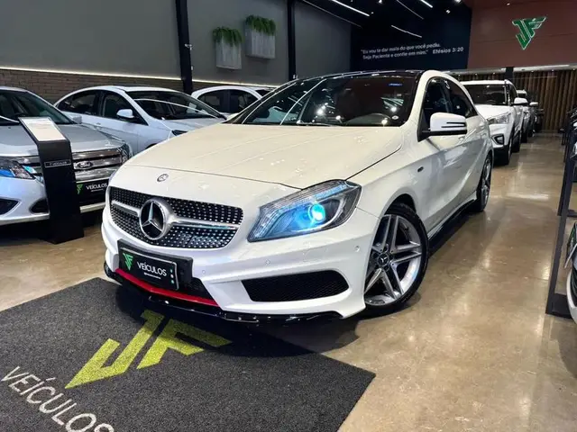 Carro Mercedes-Benz Classe CLA 2015 CLA 250 Sport DCT 4Matic