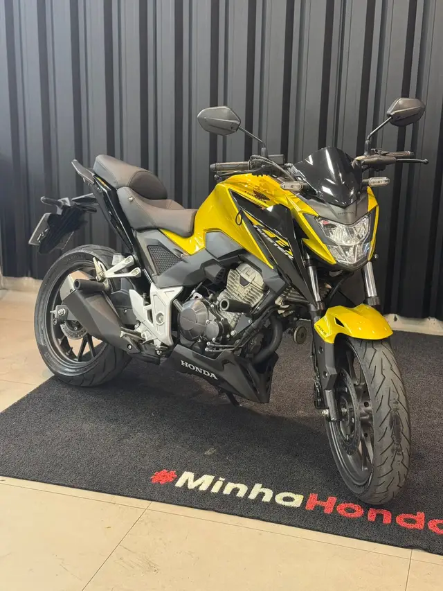 Moto Honda CB 300F Twister 2023 (ABS)