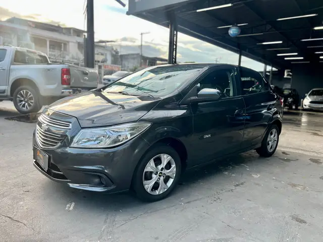 Carro Chevrolet Onix 2018 1.0 Joy SPE/4